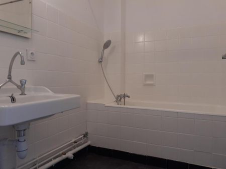 Location Appartement 3 pièces 71m² AGEN 47000 - Photo 2