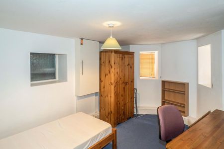 7 bedroom house to rent - Photo 4