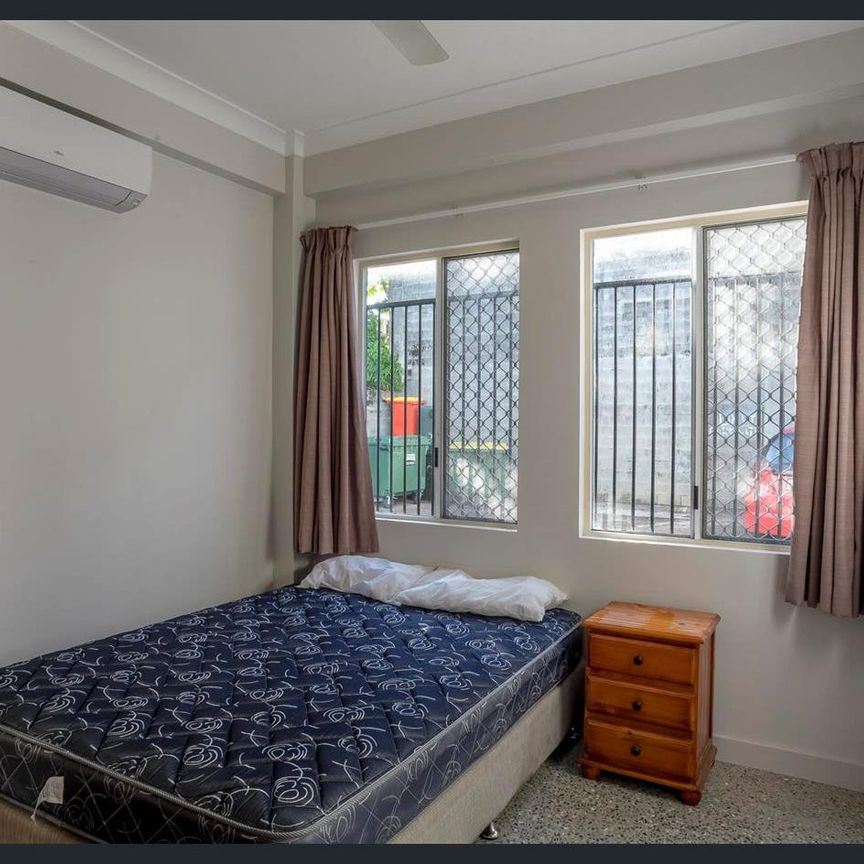 Unique 2 Bedroom Furnished Unit - Photo 1