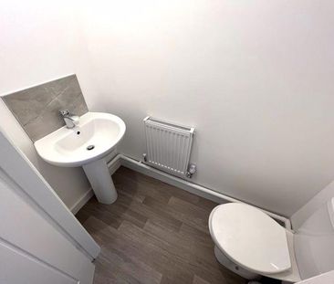 3 bedroom terraced house to rent - Photo 6