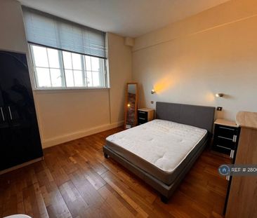 1 bedroom flat to rent - Photo 6