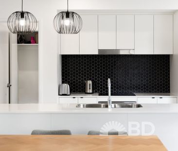 Bedroom 1 - Private Ensuite, Garage Space & All Bills Included - Photo 5