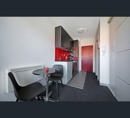 9/887 Toorak Road, Camberwell, Vic 3124 - Photo 2