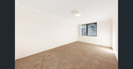 Convenient and Private Townhouse - Photo 4