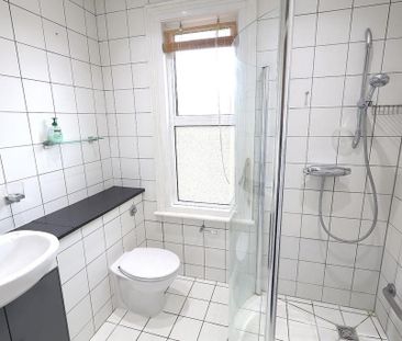 3 bedroom end of terrace house to rent - Photo 6