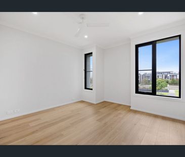 Experience Modern Luxury in West Lakes! - Photo 2