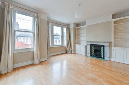 3 bedroom flat to rent - Photo 2