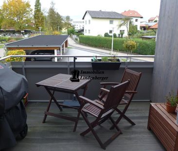 Neuwertige 3-Zimmer-Wohnung mit Carport und PKW-Stellplatz in Pasching - Photo 2