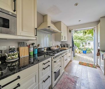 3 bedroom terraced house to rent - Photo 4