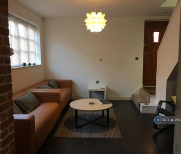 3 bedroom semi-detached house to rent - Photo 4