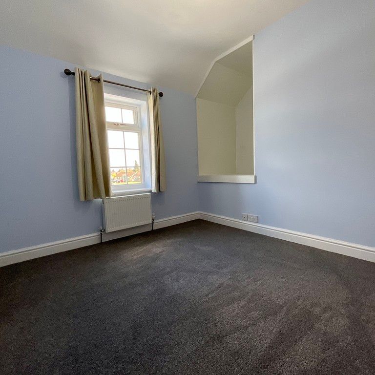 2 bedroom End Terraced House to let - Photo 1