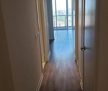 Bachelor condo Toronto - Photo 2