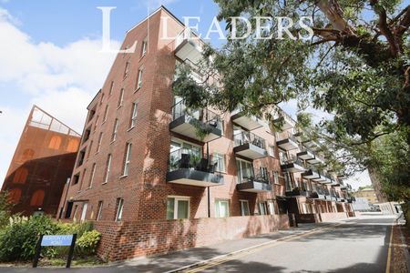 2 bedroom property to rent Carriage House, Morton Peto Road, Bishops Stortford, CM23 - Photo 3