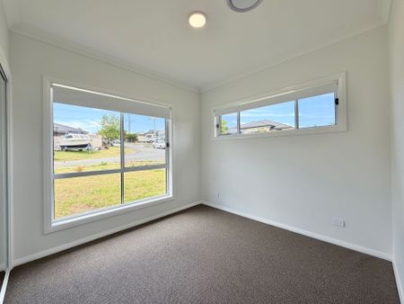 Brand New 3 Bedroom Duplex - Photo 4