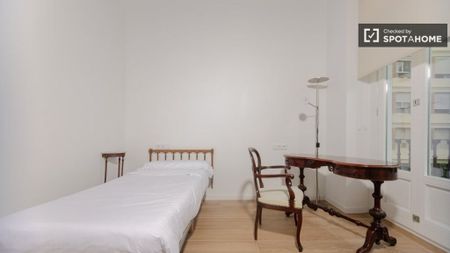 3 room luxury Flat for rent in Valencia, Spain - Photo 2