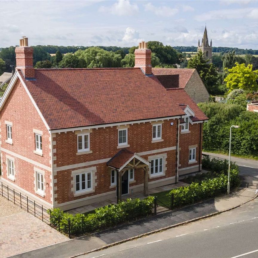 A newly built high specification home. - Photo 1