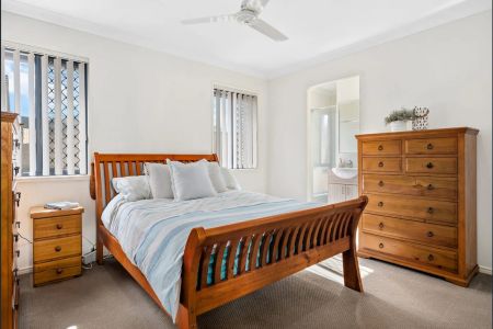 Modern and spacious family home! - Photo 5