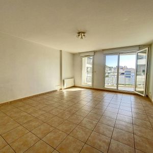 Lyon 3ème : Lumineux T3 en étage élevé avec garage double - Photo 3