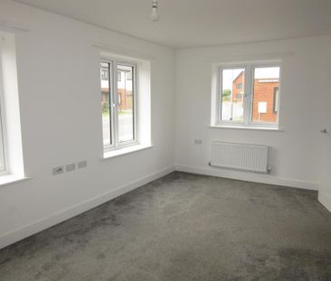 3 bedroom detached house to rent - Photo 2