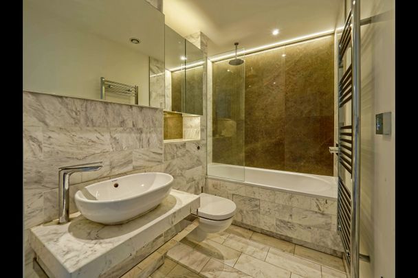 2 Bed Flat, Columbia West Apartments, E14 - Photo 1