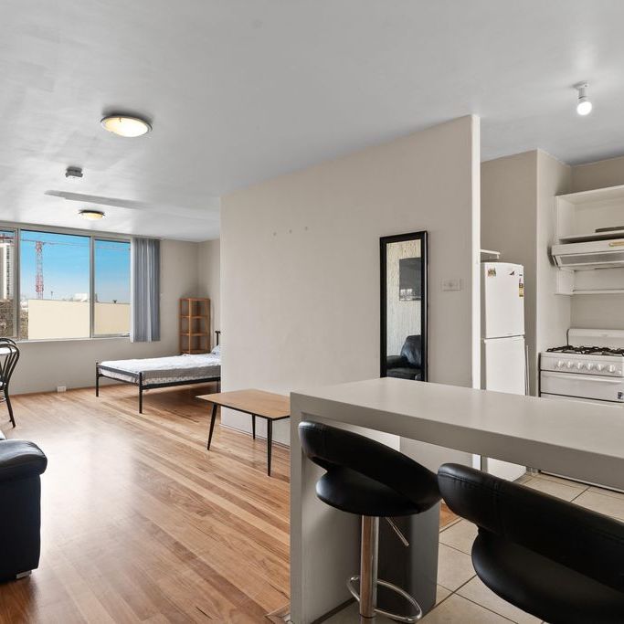 PERFECT INNER CITY LIVING - Photo 1