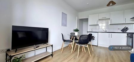 1 bedroom flat to rent - Photo 3