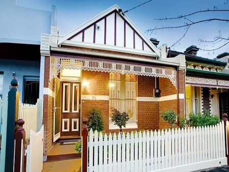 Charming Home in Tranquil Fitzroy North Location - Photo 4