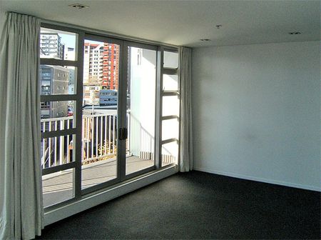 Two Bedroom Spacious Apartment - Photo 5