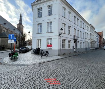 Gelijkvloers appartement vlakbij Sint-Annakwartier - Photo 6