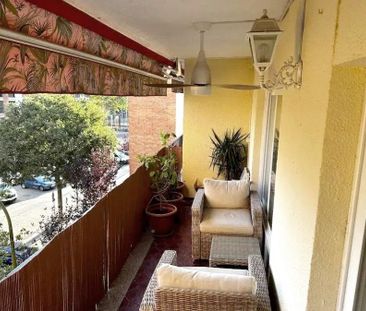 90m² Flat to rent in Porta, Barcelona - Photo 2