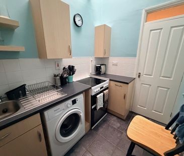 Bowling Green Close - Photo 5