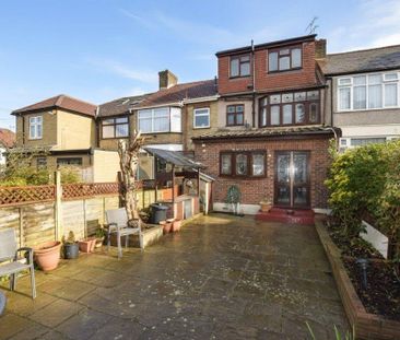 4 bedroom terraced house to rent - Photo 5