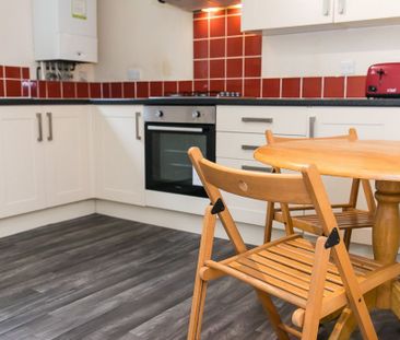 Welton Grove, Hyde Park, Leeds - Photo 5