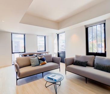 6 Bed 3 bath Apartment - Photo 1