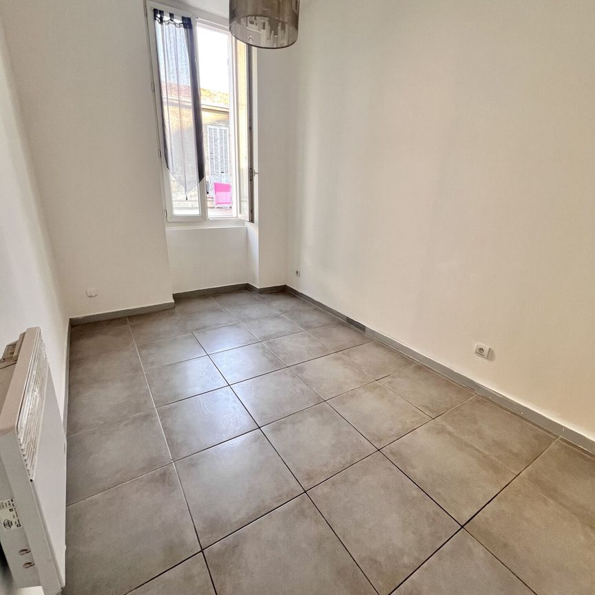 Appartement 2 pièces 29m2 MARSEILLE 3EME 590 euros - Photo 1