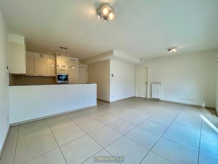 Appartement te huur - Foto 2