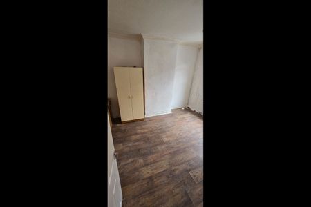 2 Bed Terraced House, Aviary Terrace, LS12 - Photo 2