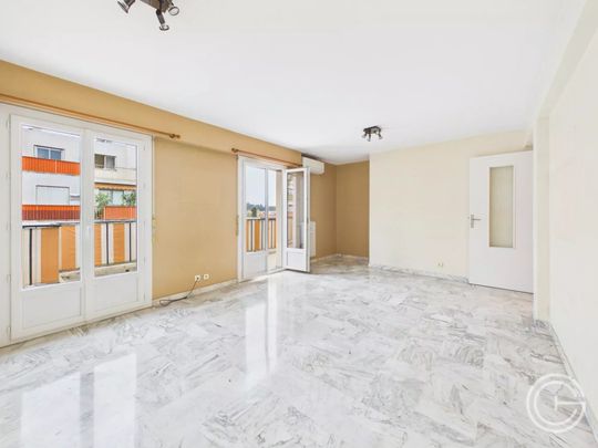 Location Appartement 2 pièces 48m² NICE 06300 - Photo 1