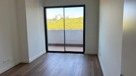 3 Bedroom Apartment with parking, Miraflores, Oeiras - Photo 2