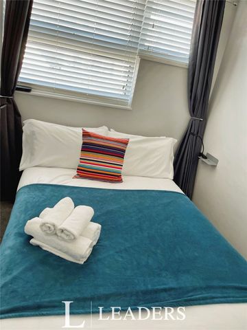 2 bedroom maisonette to rent Brighton Square, Brighton, East Sussex, BN1 - Photo 5