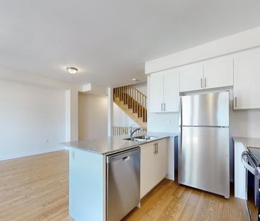 For Lease - 41 Kintall Way, Vaughan, Ontario - Photo 6