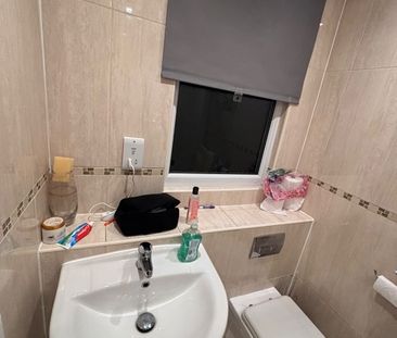 Room in a Shared House, Dryleaze Road, BS16 - Photo 6