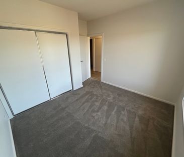 Somerville - Photo 2