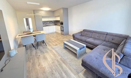 Exkluzívny byt na prenájom s výhľadom na mesto 85m2, garážové státie ,novostavba GRANIAR - Photo 5