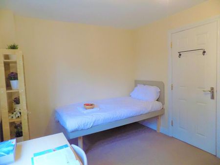 4 bedroom house to rent - Photo 3