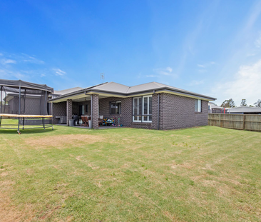 118 Webcke Crescent - Photo 1