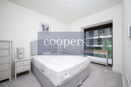 Docker Building, Royal Wharf, E16 - Photo 5