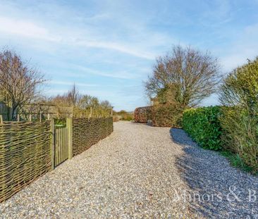 2 bedroom semi-detached house to rent - Photo 2