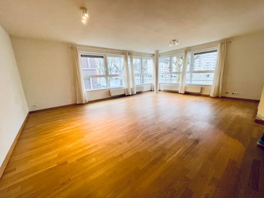 Appartement te huur - Photo 1