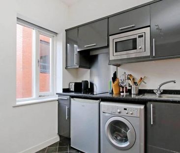 Studio to rent - Photo 6